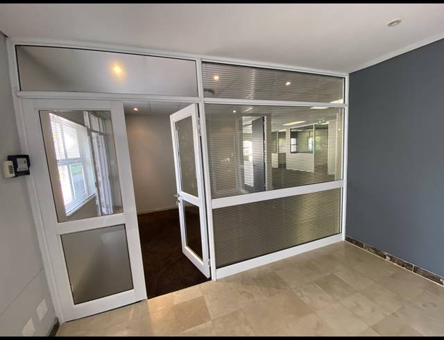 147M² OFFICE TO LET IN STEENBERG